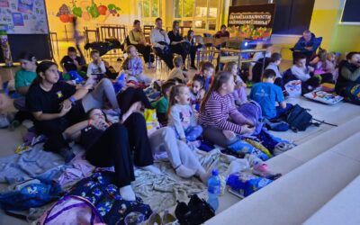 Filmska večer u školskom holu — druženje uz film i dobro raspoloženje/Филмско вече у школском холу — дружење уз филм и добро расположење